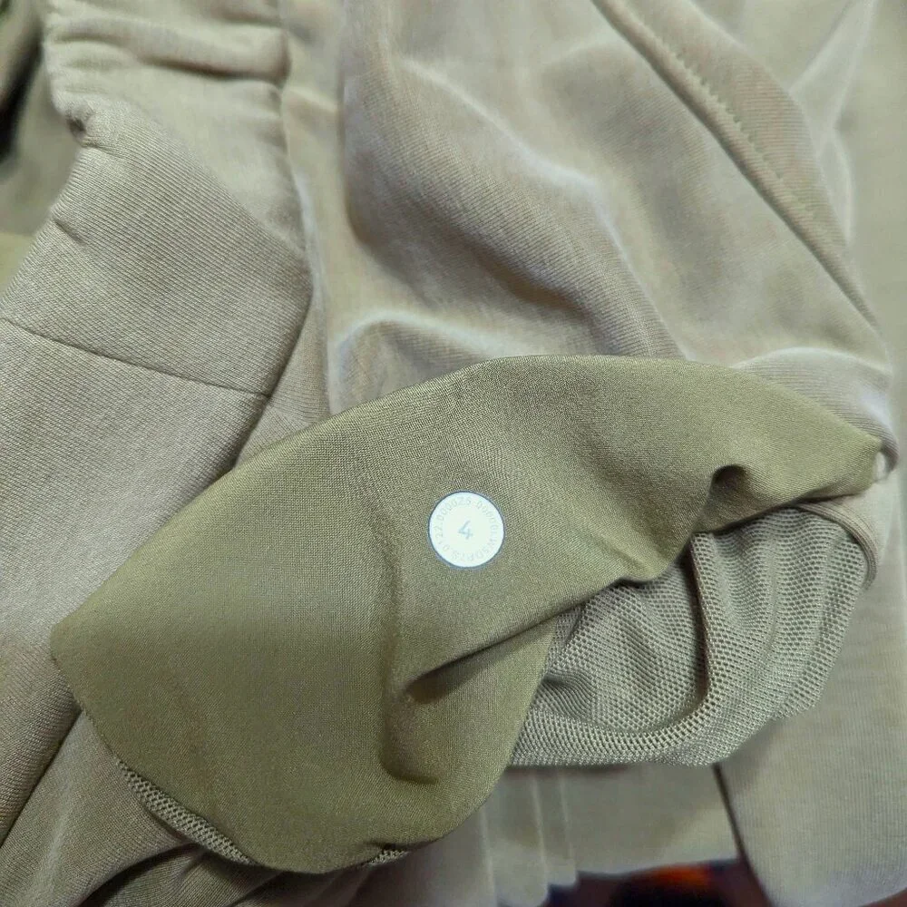 Lululemon Softstreme Relaxed High‎ Rise Pant Size 4